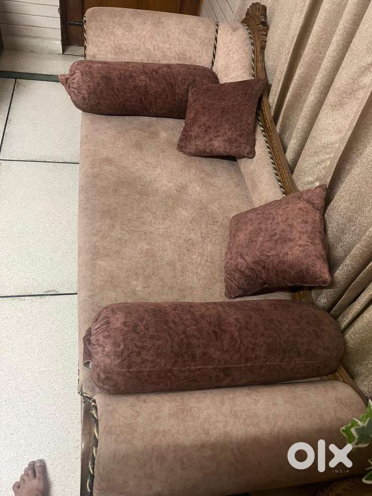 Singhasan style setti(3seater)
