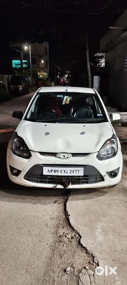 FORD FIGO 2011Model