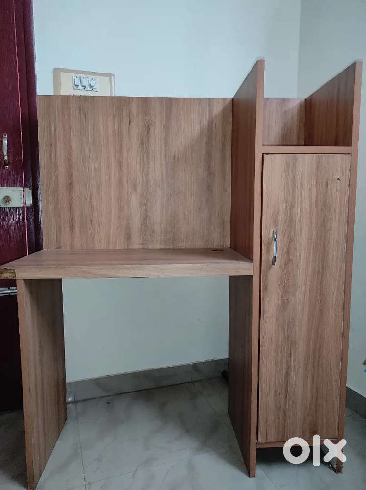 Wooden Working Station