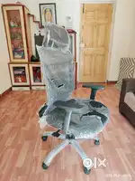 Ergonomic office chair