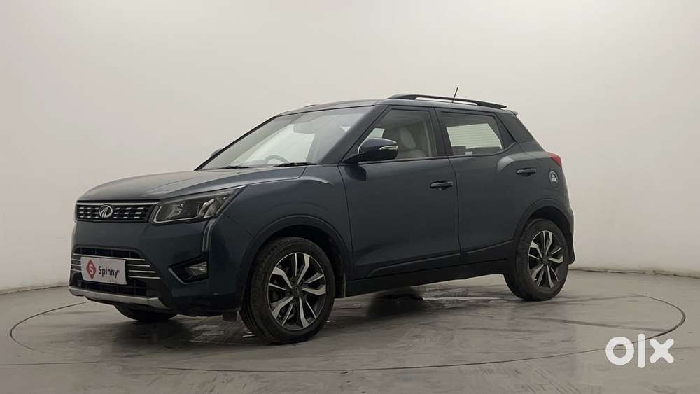 Mahindra XUV300 1.2 W8 (O) AMT Petrol, 2021, Petrol