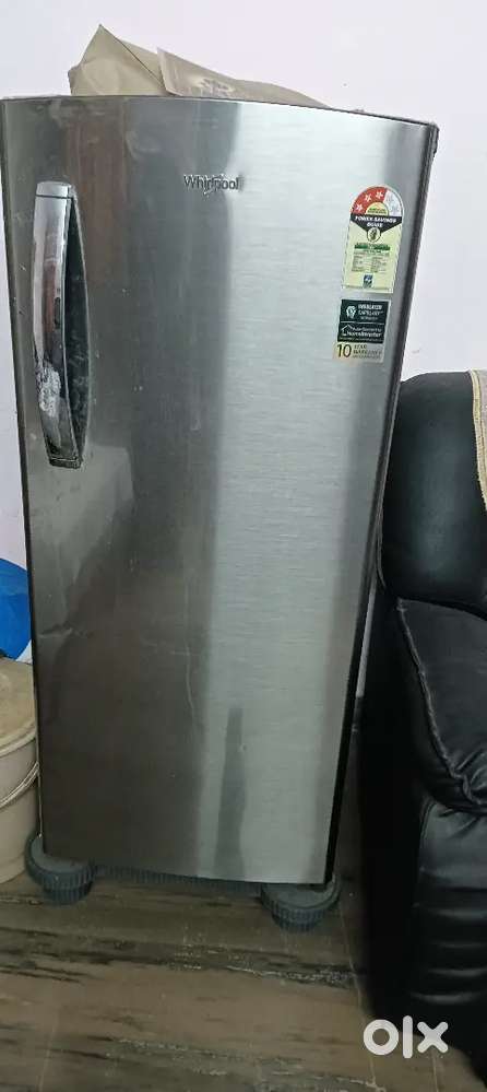 Whirlpool 3star single door wifi refrigerator 1yr used