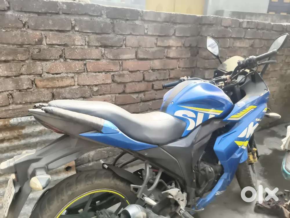 Suzuki Gixxer 2016 model good condition