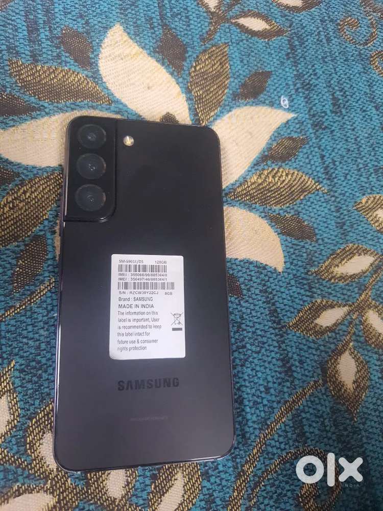 Samsung s22 8/128 gb mint condition