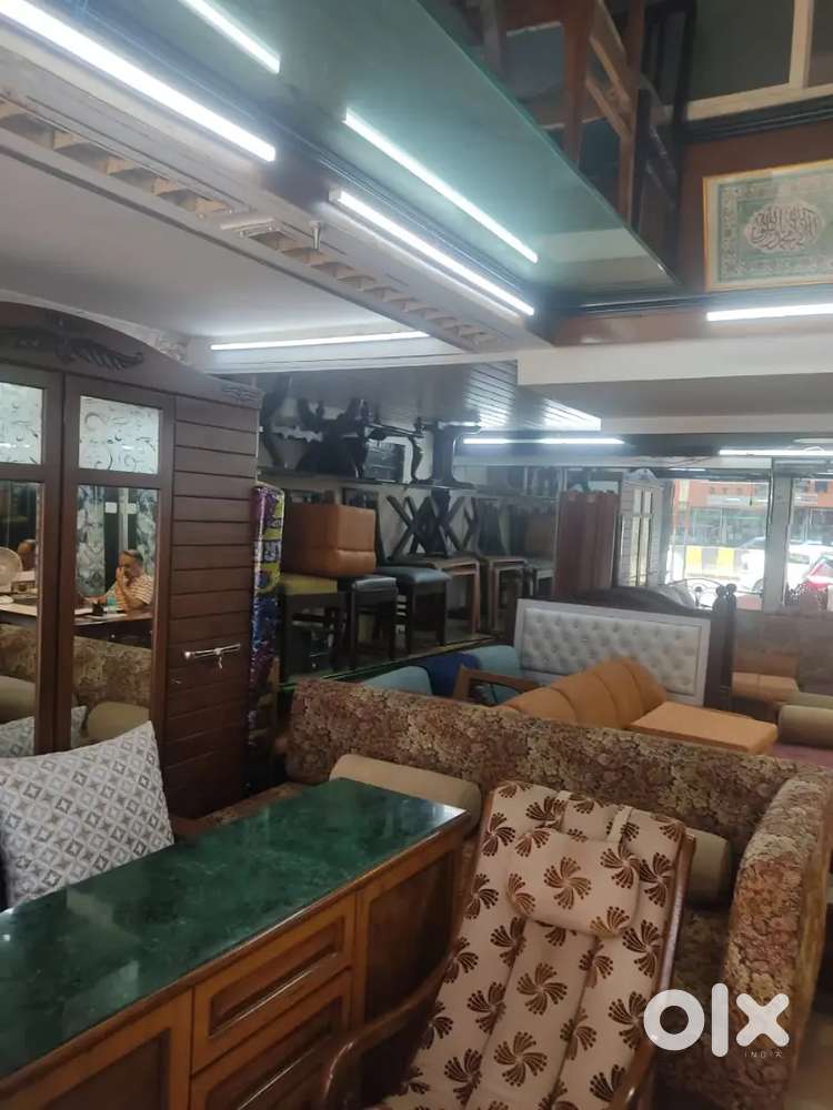 Available Commercial shop for rental