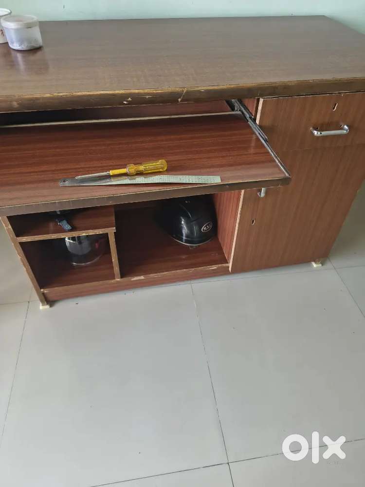 Computer Table