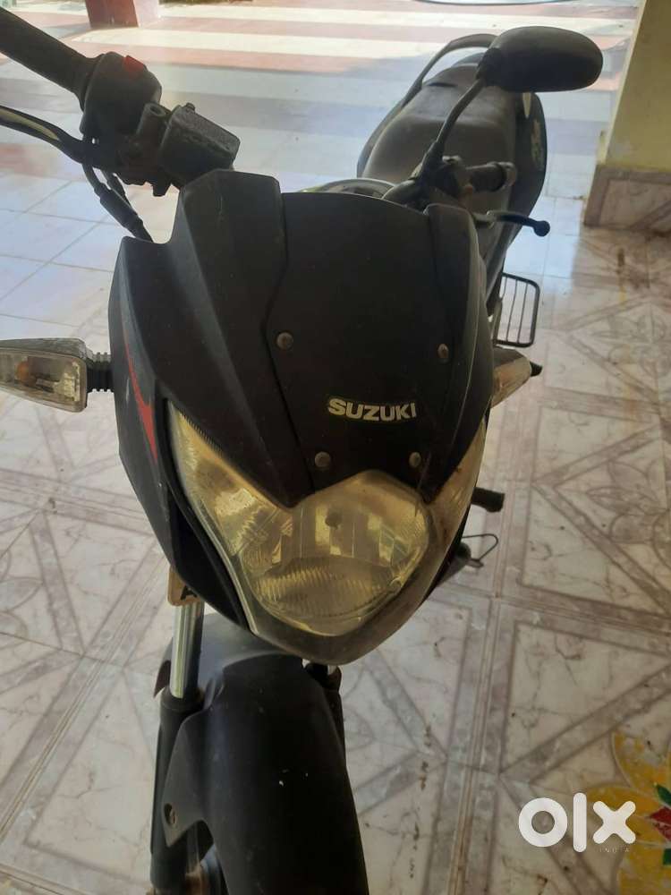 Suzuki GS150R