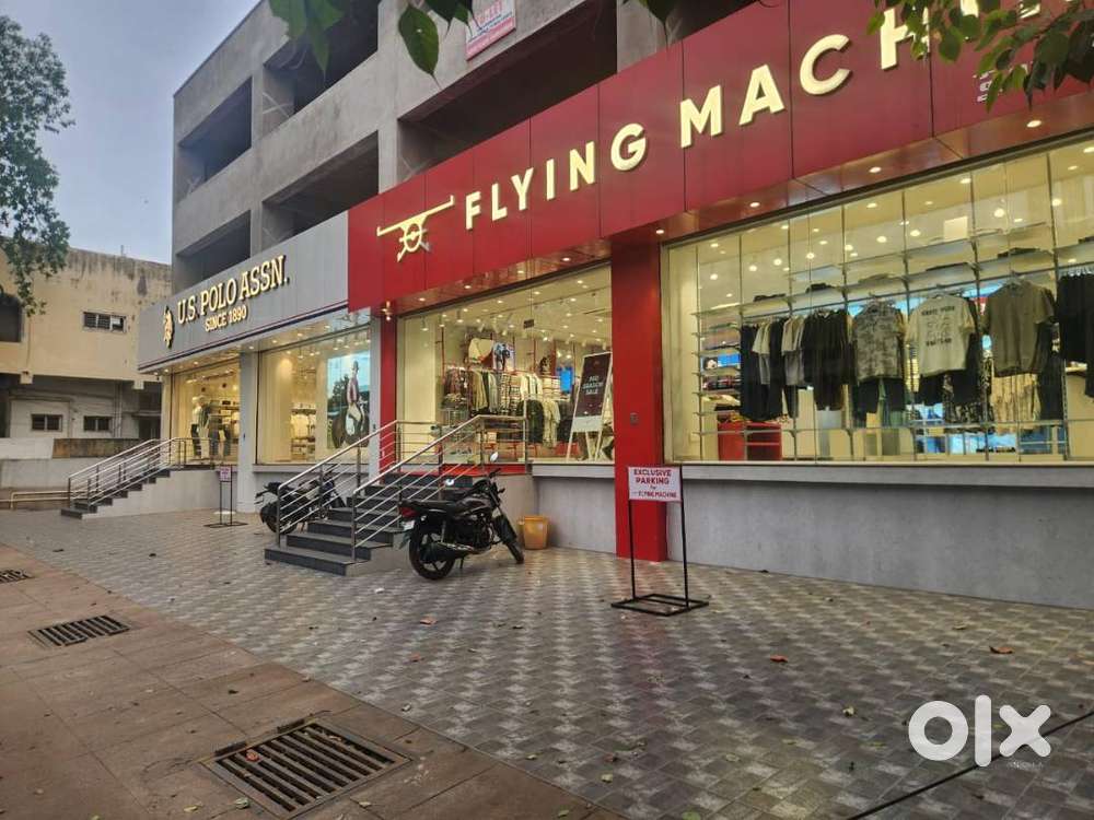 We Are Hiring sales staff