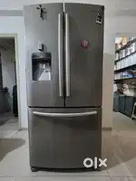 FRIDGE 579 Litres
