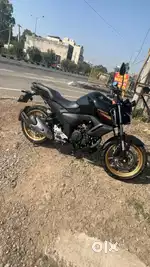 Yamha fzs v4 black color negotiable