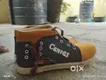 Canvas shoe for men