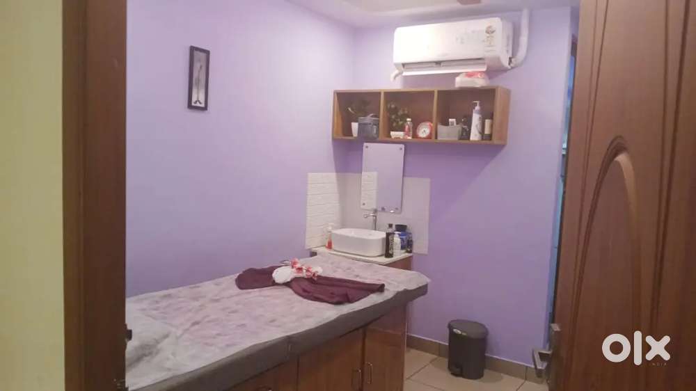 SPA therapist female .