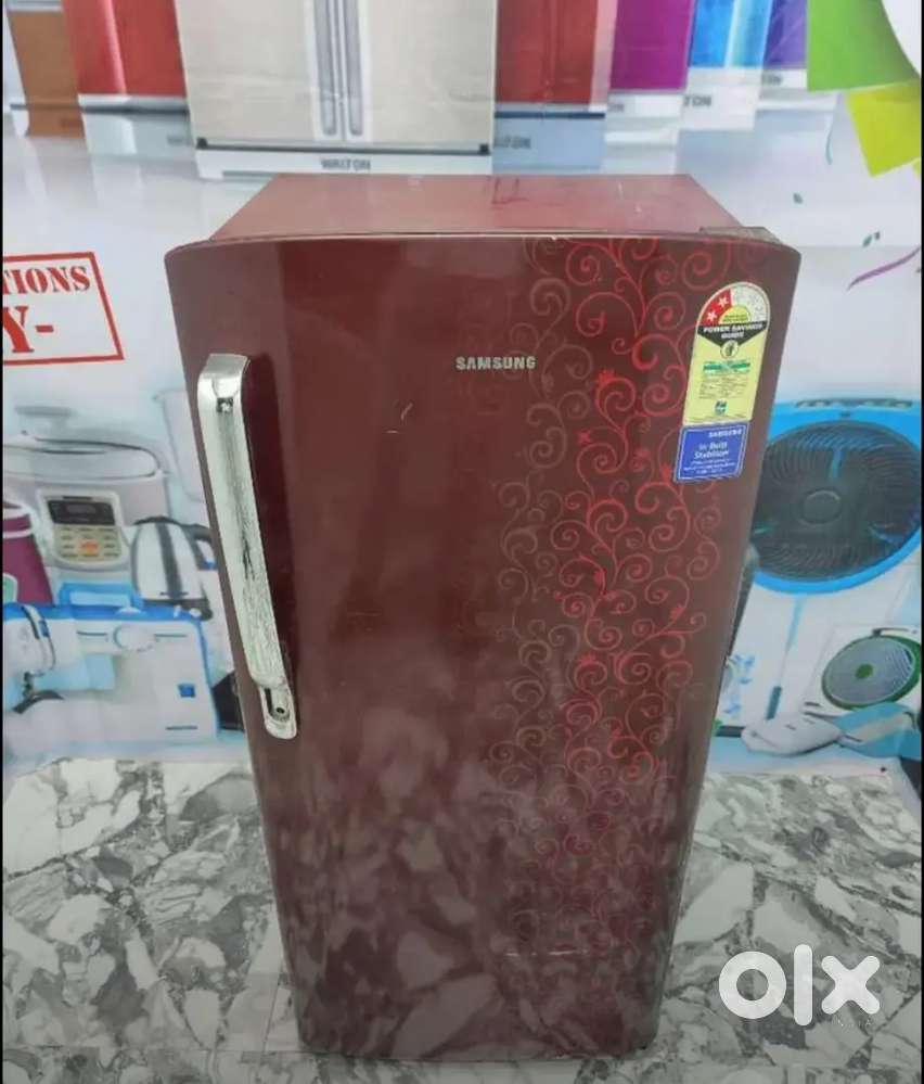 Id-989813.  Meroon colour flower design Samsung refrigerator