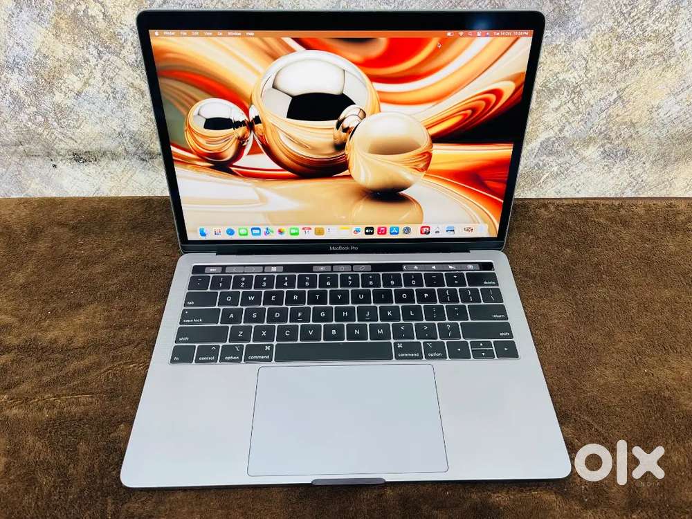 Apple MacBook Pro 13 inch Model 2019 Only 28000₹