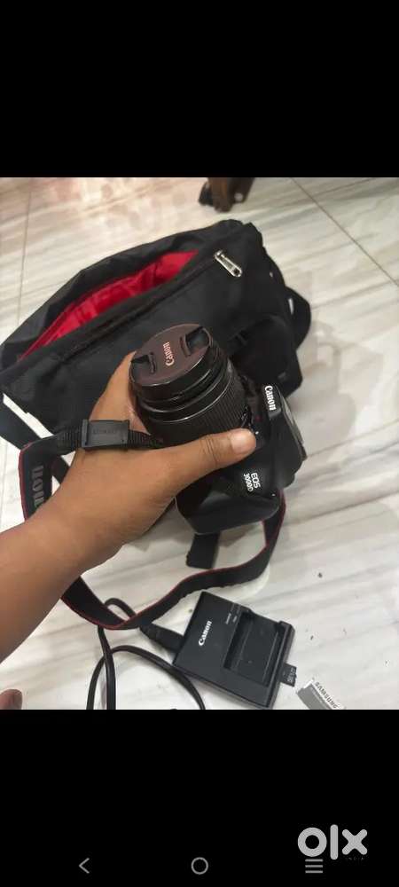 Canon 3000D DSLR Camera  1 yaras old 18-55mm Great condition