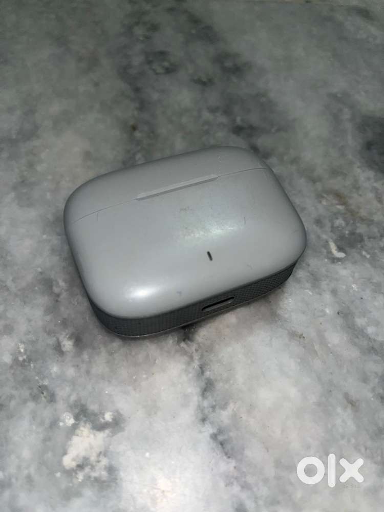 Boult Audio AirBass Earbuds – Clear Sound & Long Battery