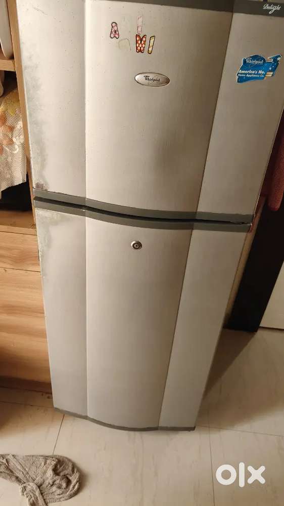 Whirlpool Double Door Fridge 220 litres in perfect condition for sale.