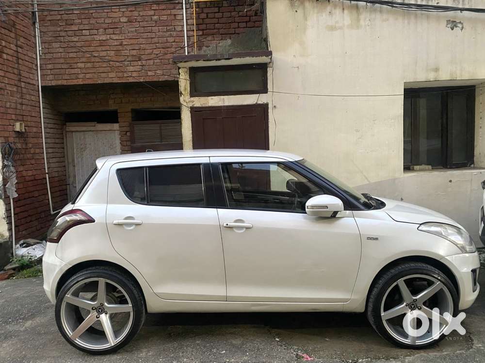 Maruti Suzuki Swift 2012
