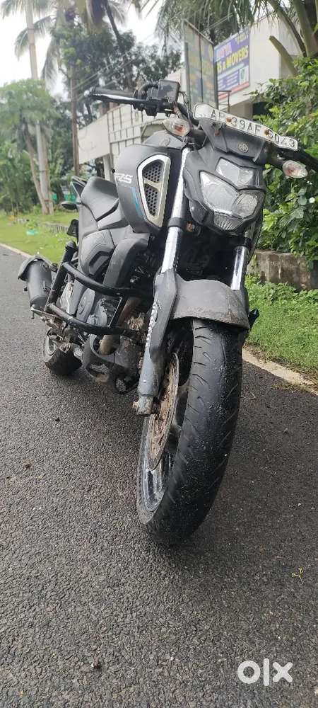 Yamaha fz-s 2019 - excellent condition single owner