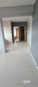 1BHK Frate,18 mitter road front Parking On Doct. 75 K on time maint.