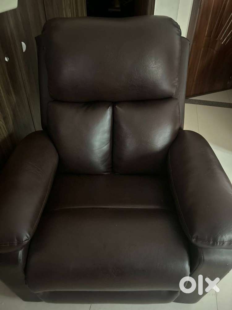 Wakefit Recliner for sale- moving out sale--quick sale