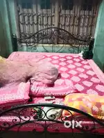 Metal bed 6/7 , 2 years Old