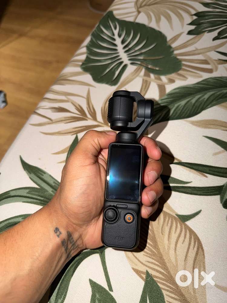 Dji osmo pocket 3 action camera (creator combo)