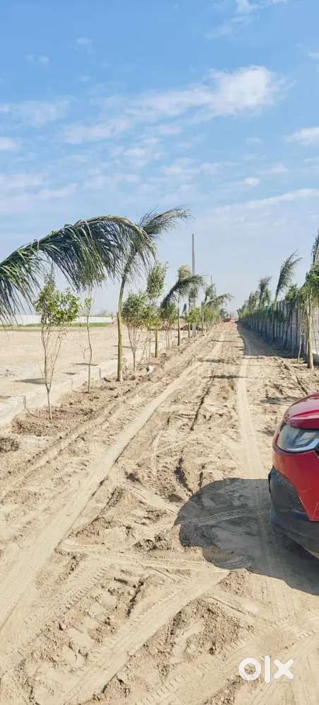 Apne budget me plot le or banaye apna ghr