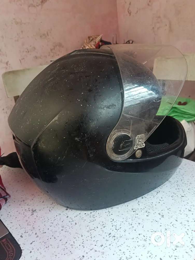 Urgent sell new hai 3 mahina hua hai hamko  bada helmet lena hai