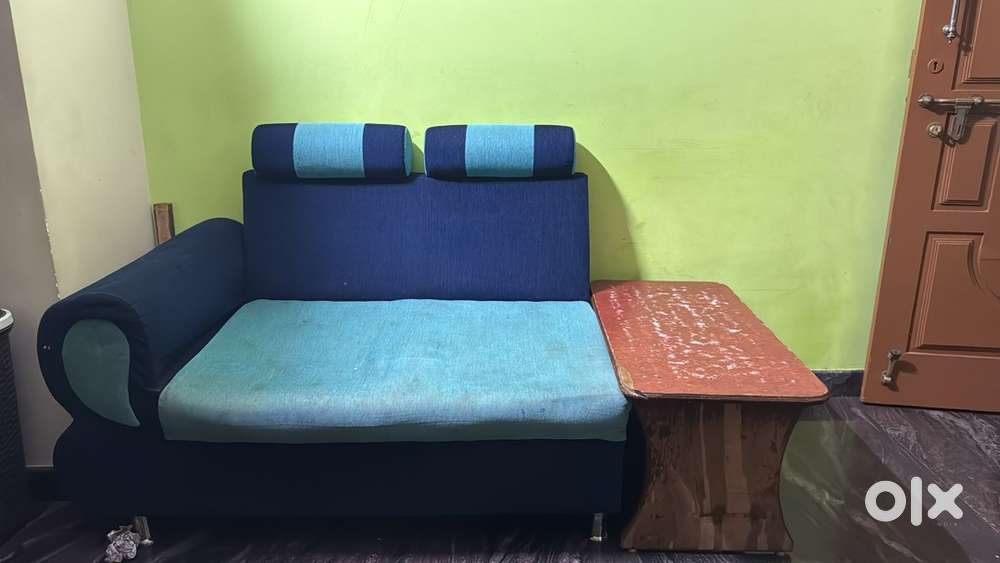 Sofa & teapoy
