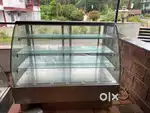 Cold. Display counter with curved glass