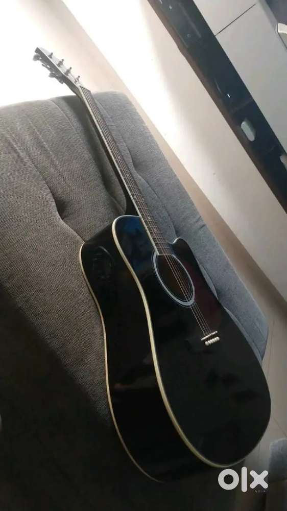 Giveson Acoustic Guitar for Sale in Mint Condition