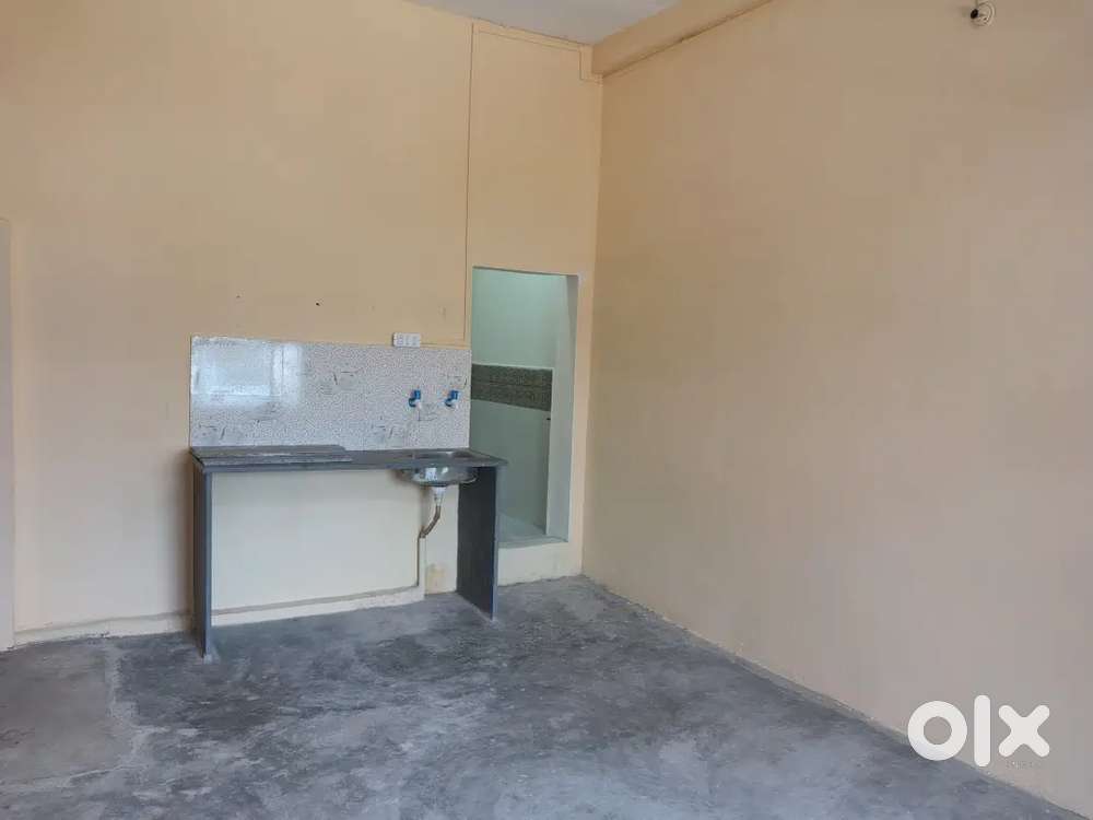 Room for Rent –  Spacious Room for Rent in Prime Location