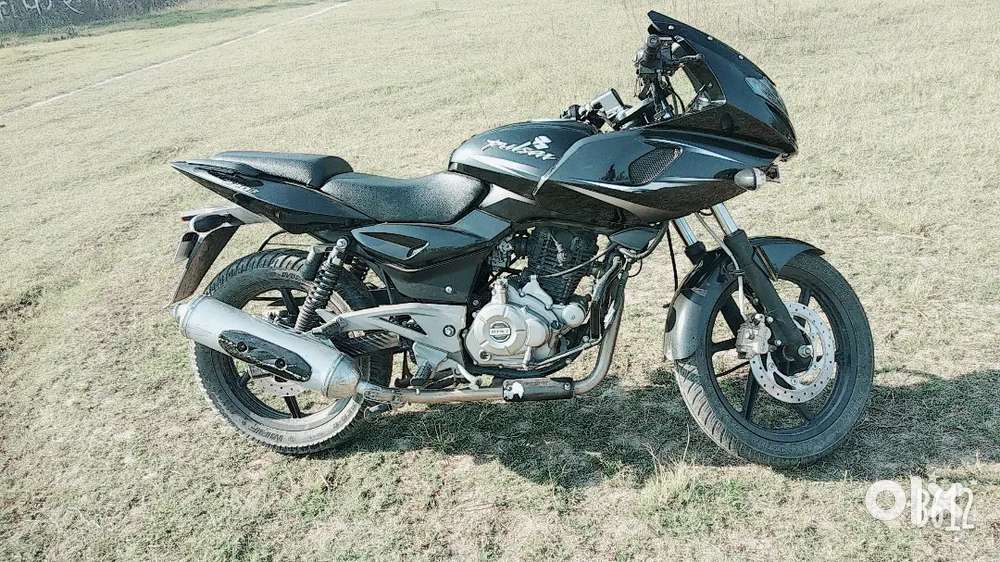 Pulsar 220 ,Model 2016, 90000 driven, single hand use