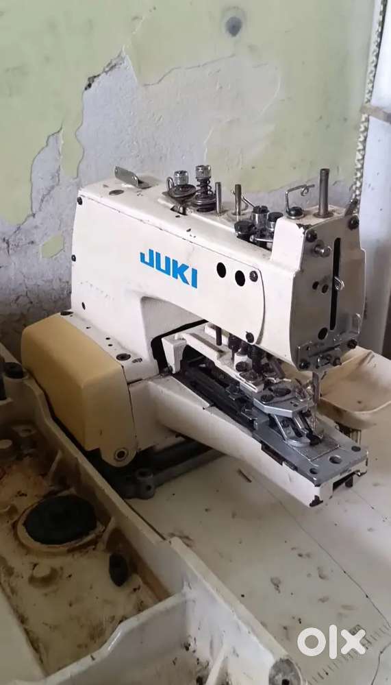 काज बटन की मशीन