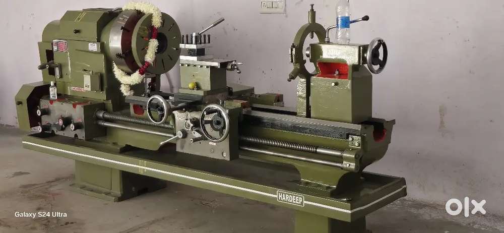 Lathe machine operator