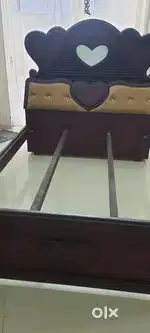 Queen size wooden cot