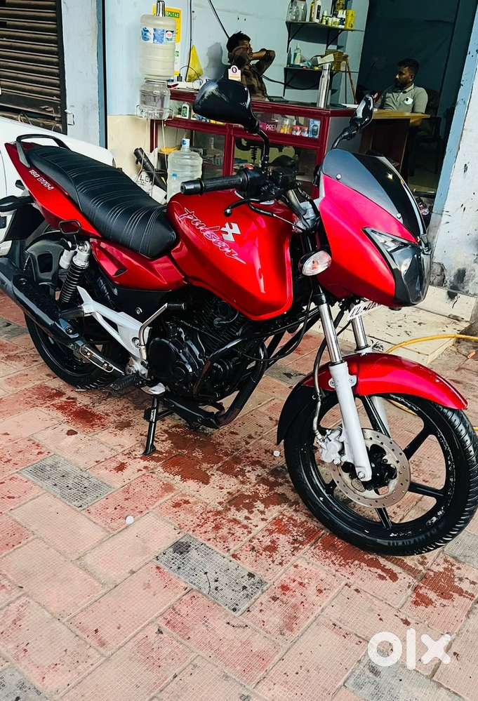 Pulsar 180 DTSi in excellent condition