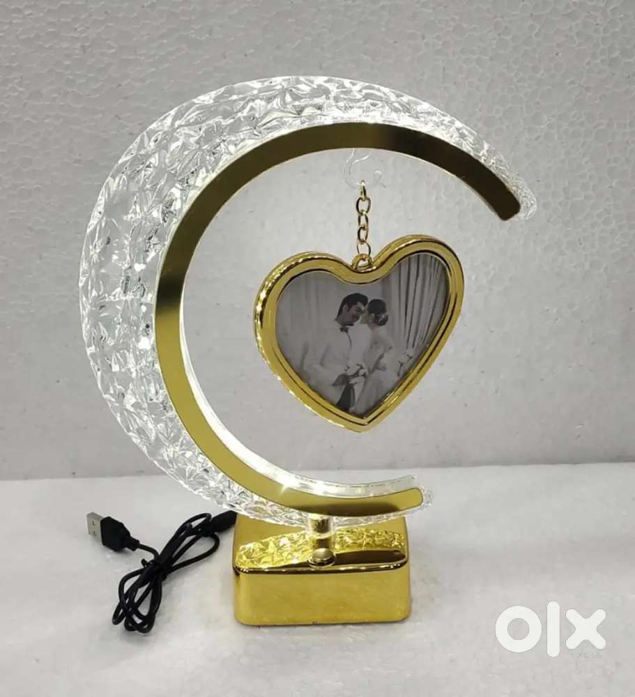 Gift shop pe kam krne ke liye workers ki jrurat h