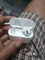 Apple airdopes 4 3 days old