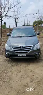 Toyota Innova 2012 Diesel 250000 Km Driven