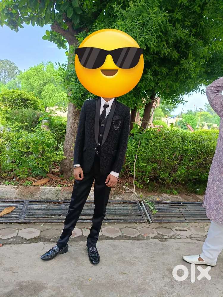 Men's 5 pcs suit exclusive black colour