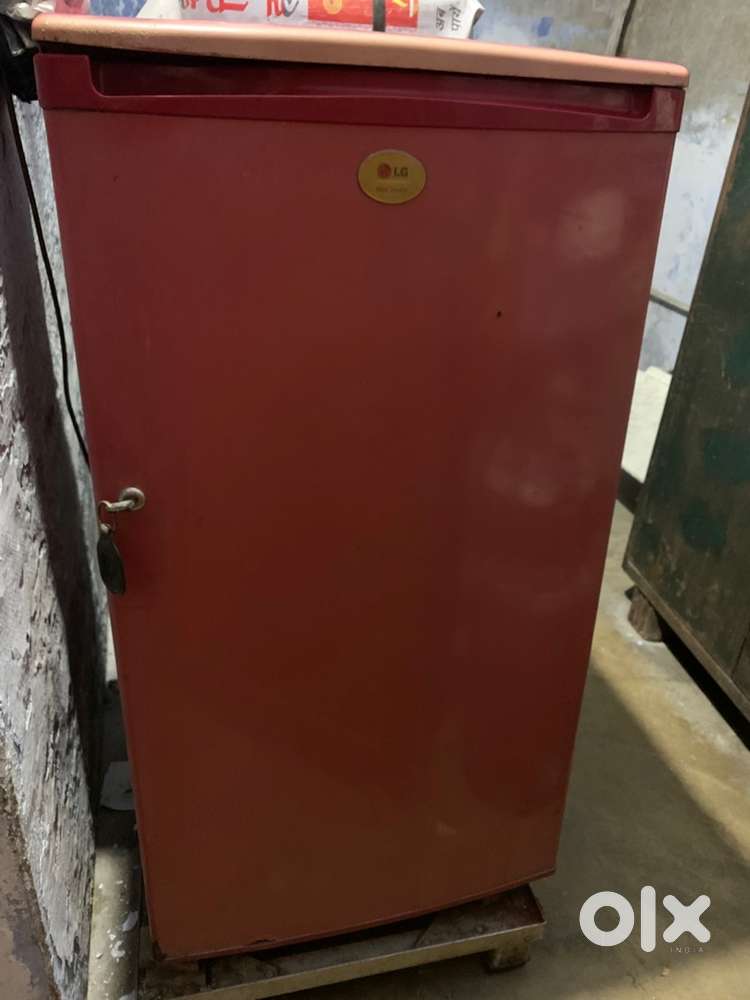 Selling LG 175l refrigerator