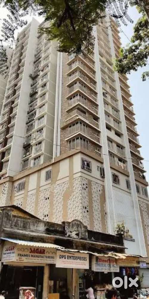 1 BHK flat for rent in alreyan tower, madanpura