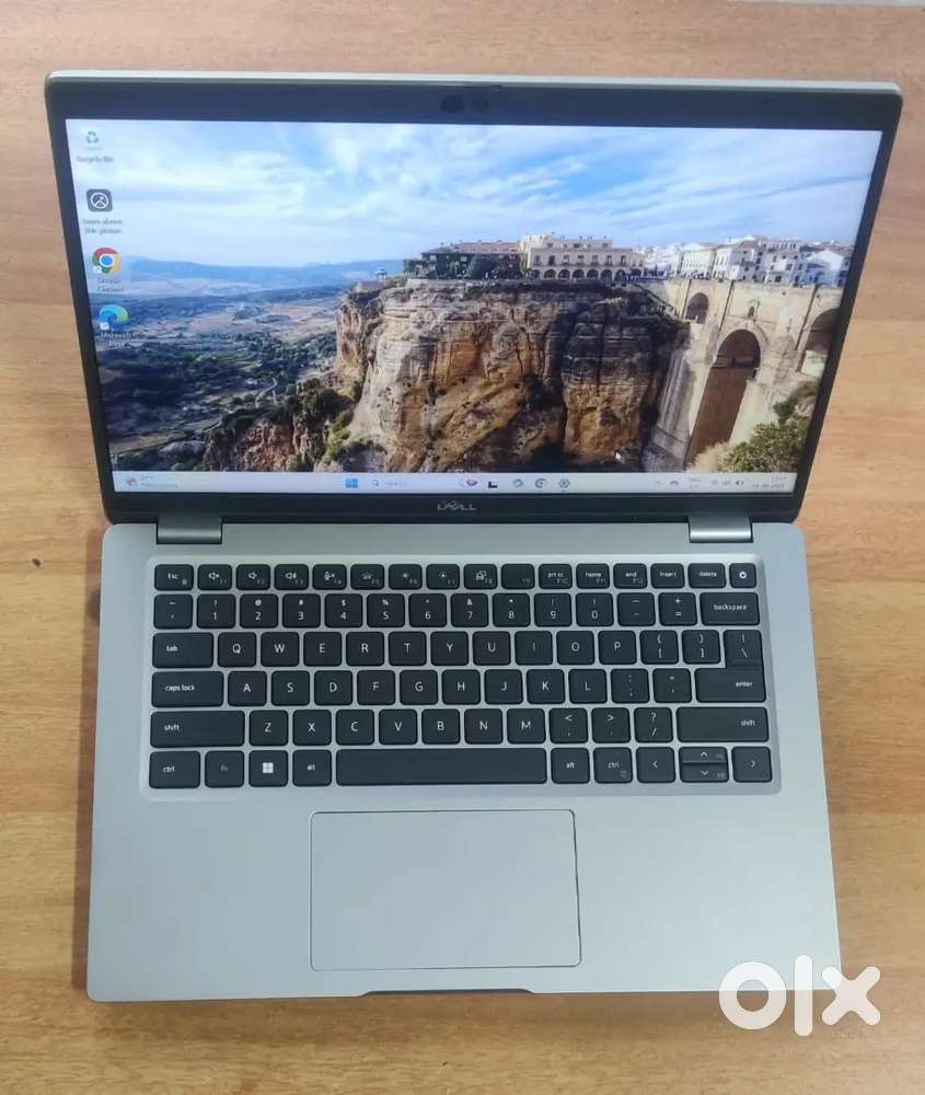 Seconds Dell latitude
i5 10th gen 16gb ram 512gb Ssd harddisk Webcam