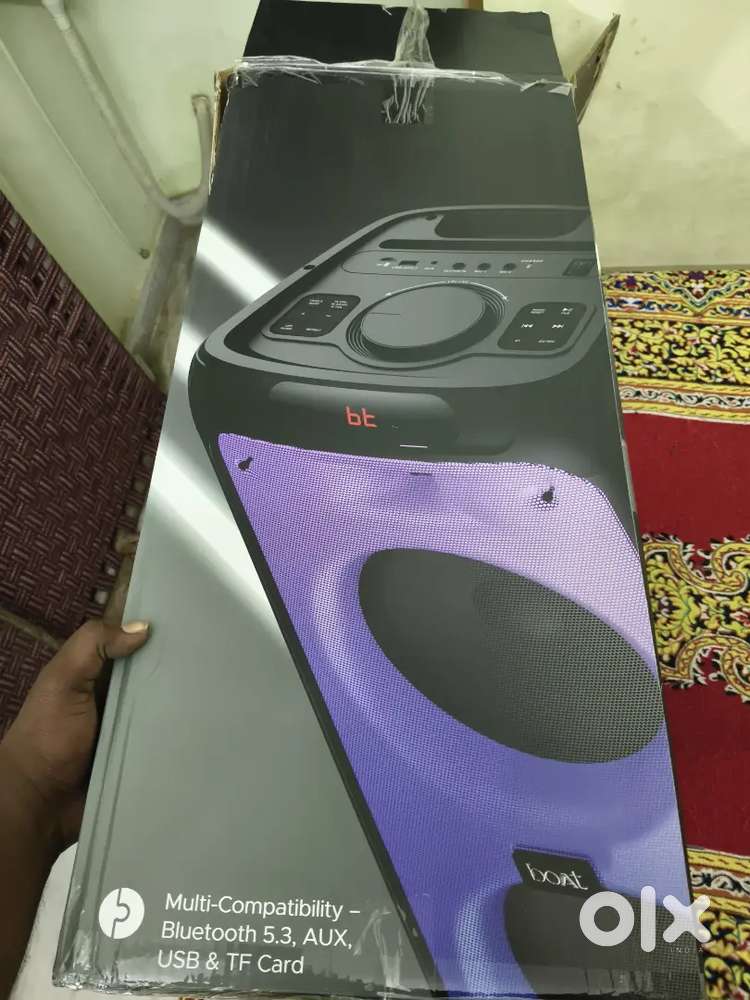 Boat partypal speaker 400 only 3 months old