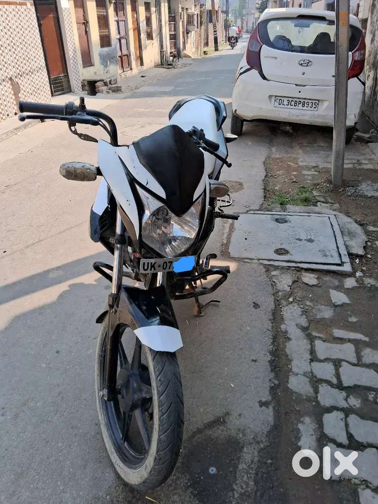 Cb twister  Bhuot badiya condition hai bike ki
