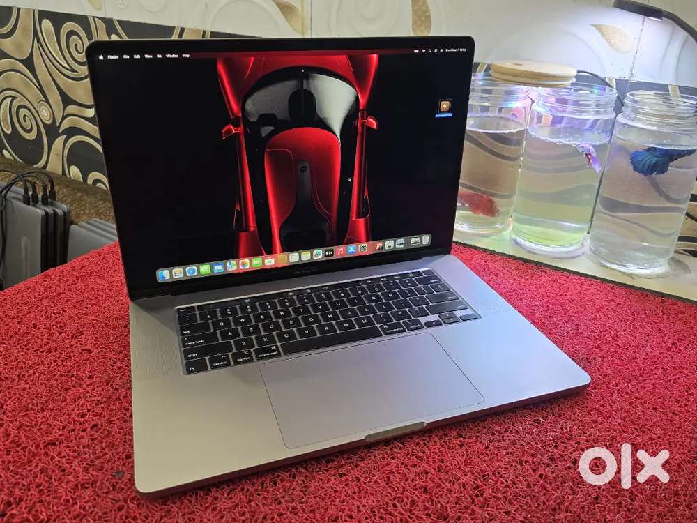 Apple Macbook Pro 2021 i7 16gb 512gb 5.5gb Graphics 16inch Retina