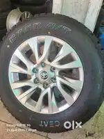 TOYOTA FORTUNER LEGENDER ALLOY WHEELS WITH BRAND NEW CEAT TYRE CZAR