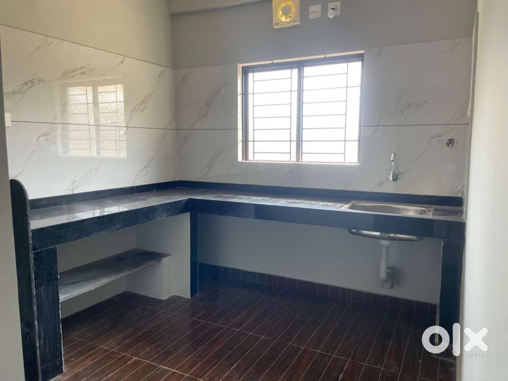 Brandnew 2BHK with balcony carparking+CCTV at Atheady junction manipal